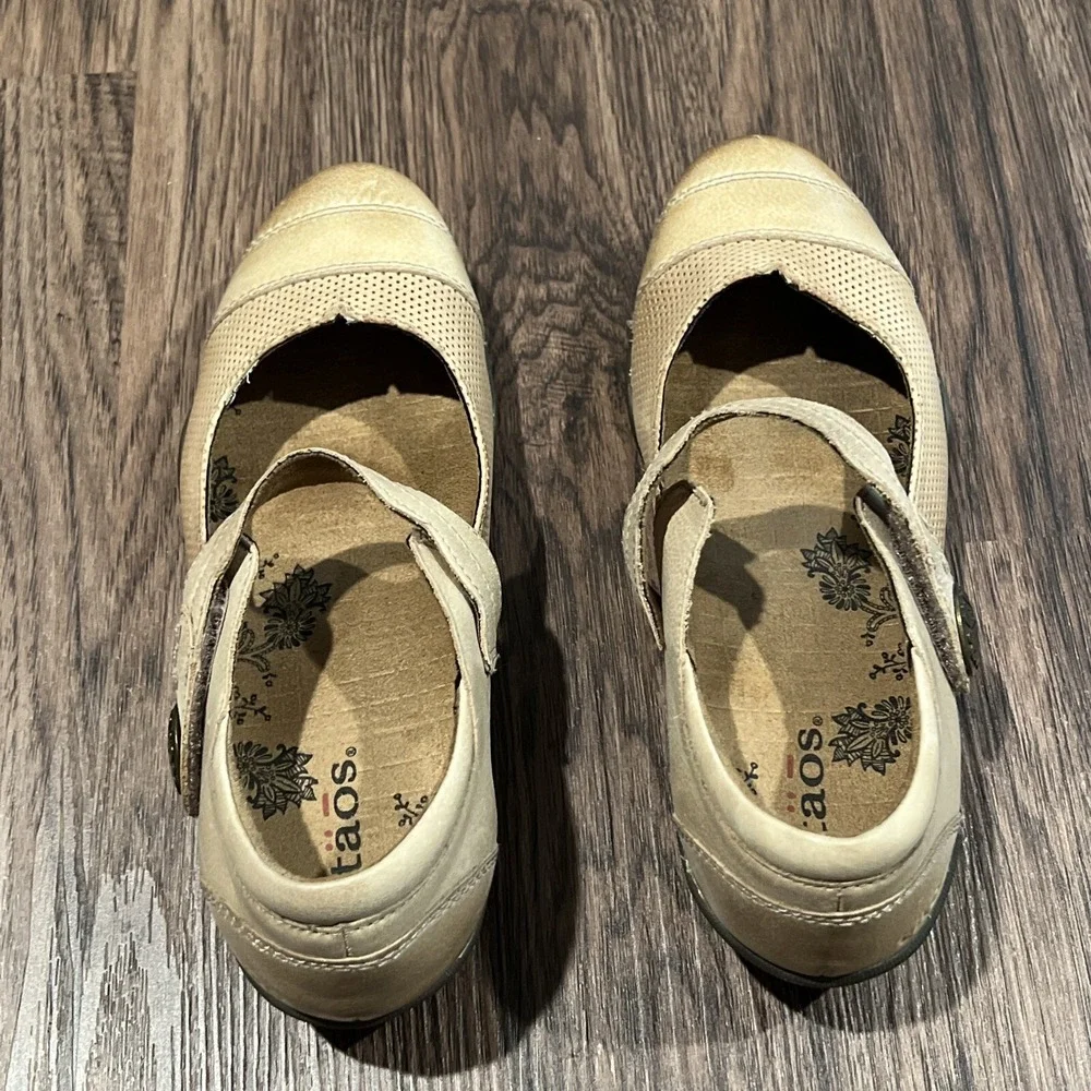 Taos Shoes Womens Bravo Casual Slip On Mary Jane Cream Leather Low Top Size 6